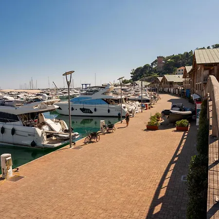 Prestige - Sea View - Free Parking Varazze
