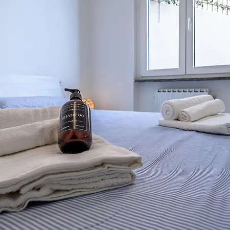 Prestige - Sea View - Free Parking Daire Varazze