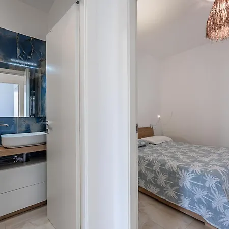 Prestige - Sea View - Free Parking Varazze