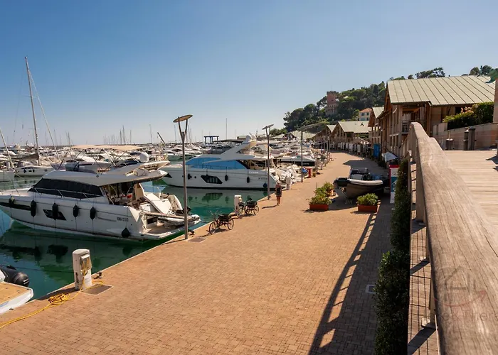 Prestige - Sea View - Free Parking Varazze