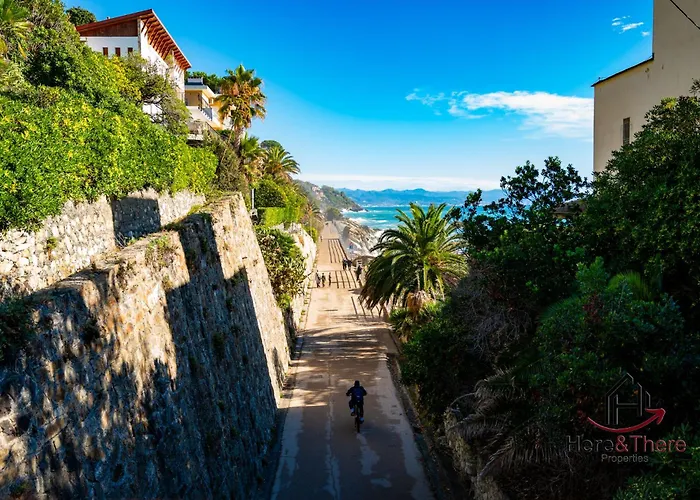 Prestige - Sea View - Free Parking Lägenhet Varazze