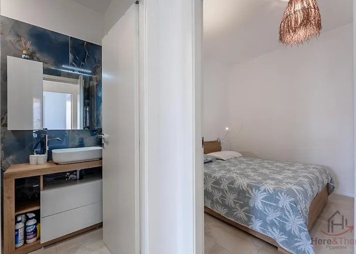 Prestige - Sea View - Free Parking Varazze